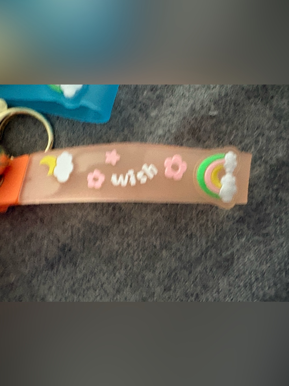 Keychain cups with liquid juice or boba tea with strap that says wish - Picture 14 of 14
